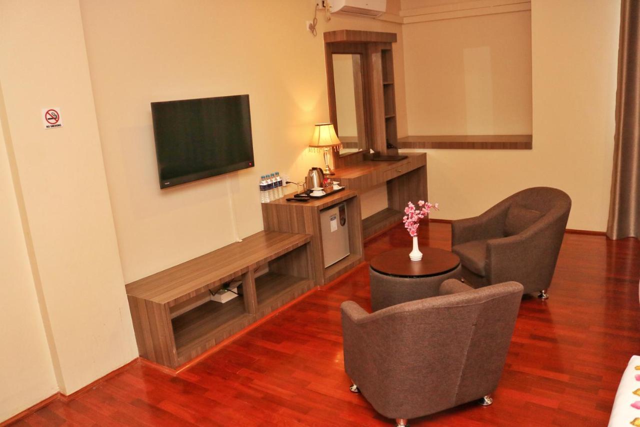Hotel Htein Thar Taunggyi Exteriör bild